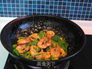 Stir-fried Shrimp with Green Pepper recipe
