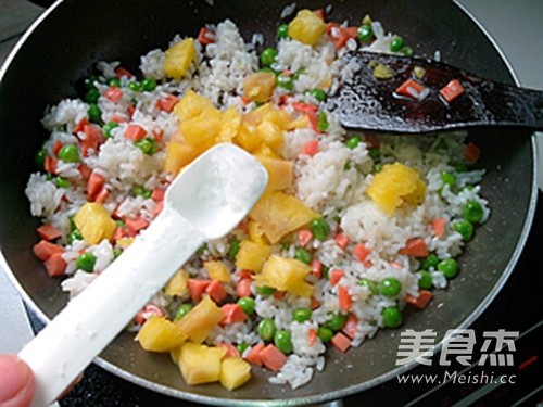 Fried Rice with Ham and Pineapple recipe