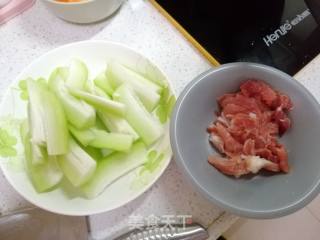 Fried Pork Slices with Zucchini recipe