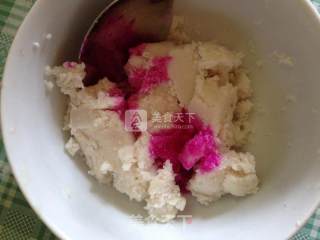 Yam Rose Cake-health Care Must Also Fight for Beauty recipe