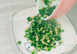Stir-fried Quinoa Rice with Chives recipe