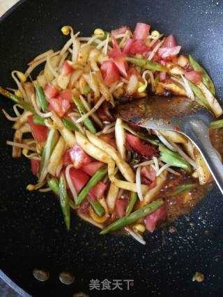 Braised Noodles with Eggplant and Beans recipe