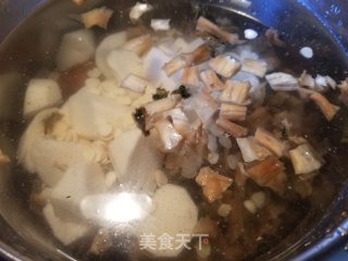 Salted Pork Bone Yam Dried Vegetable Soup recipe
