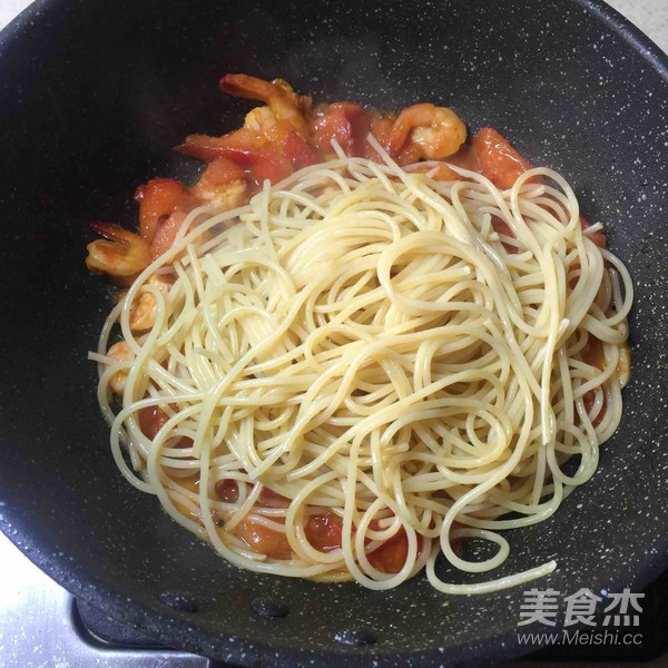 Spaghetti with Shrimp and Tomato recipe