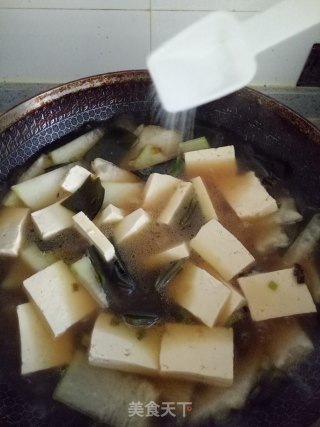 Stewed Tofu with Winter Melon and Kelp recipe