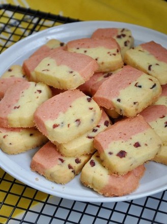 Cranberry Contrast Biscuits recipe