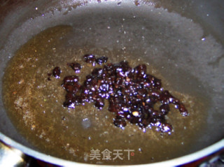 Stir-fried Bitter Gourd with Dace in Black Bean Sauce recipe