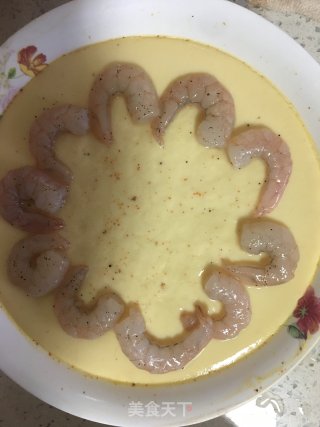 Fresh Eggs and Shrimps recipe