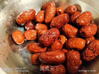 Jujube, Tremella, Lotus Seed, Wolfberry Soup recipe