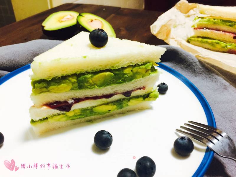 Avocado and Cheese Sandwich recipe