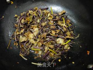 Fried Pork with Bracken recipe