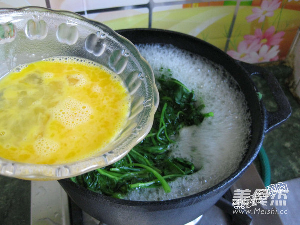 Convolvulus Leaf Egg Soup recipe