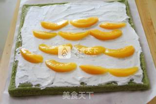 Matcha Yellow Peach Cake Roll recipe