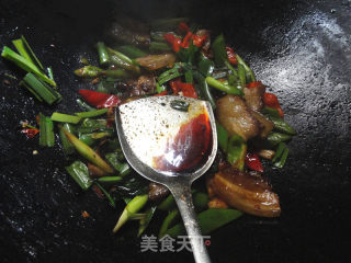 Spicy --- Twice-cooked Pork with Black Soy Sauce recipe