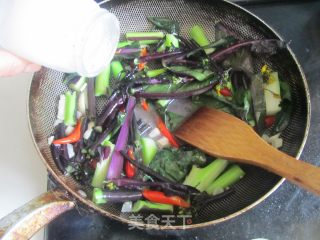 Stir-fried Red Cabbage Stalks recipe
