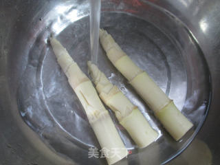 Open Foreign Whip Bamboo Shoot Soup recipe