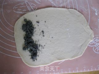 Black Sesame Caterpillar Bread recipe