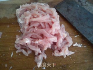 Stir-fried Shredded Pork with Light Carrot recipe