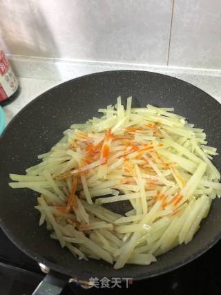 Hot and Sour Potato Shreds recipe
