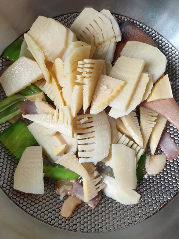 Bacon Winter Bamboo Shoots recipe