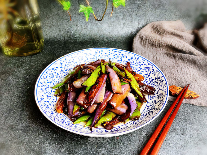 Sauce Stir-fried Eggplant Sword Beans#蛋plant# recipe