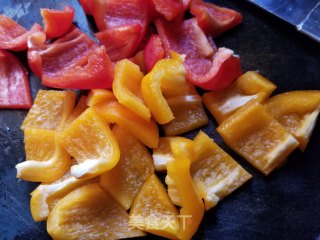 Stir-fried Zucchini Melon with Dried Shrimps and Colored Pepper recipe