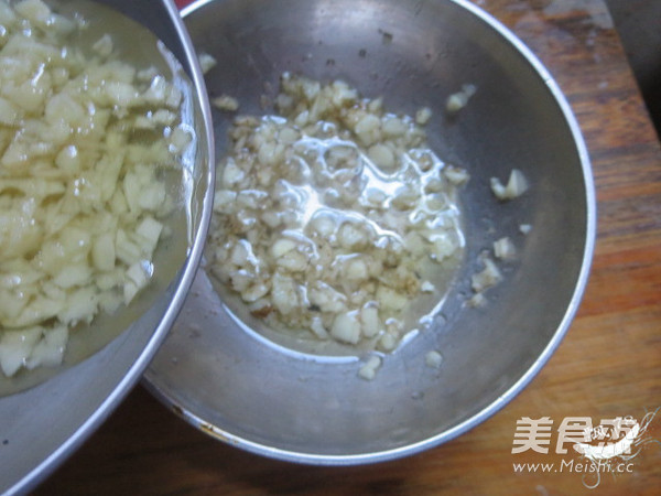 Steamed Fresh Abalone with Garlic recipe