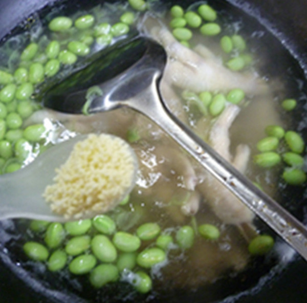 Edamame Chicken Feet Soup recipe