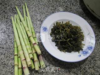 Stir-fried Wild Bamboo Shoots with Pickled Vegetables recipe