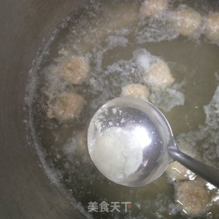 Winter Melon and Coriander Boiled Meatballs recipe