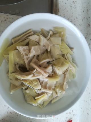 Fried Pork with Tea Bamboo Shoots recipe