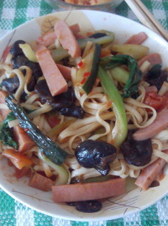 Rapeseed Tomato Fried Noodles