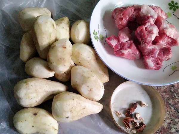 Braised Pork Ribs with Taro recipe