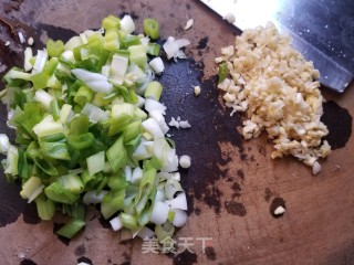 Cucumber Fungus Mixed with Arctic Shellfish recipe