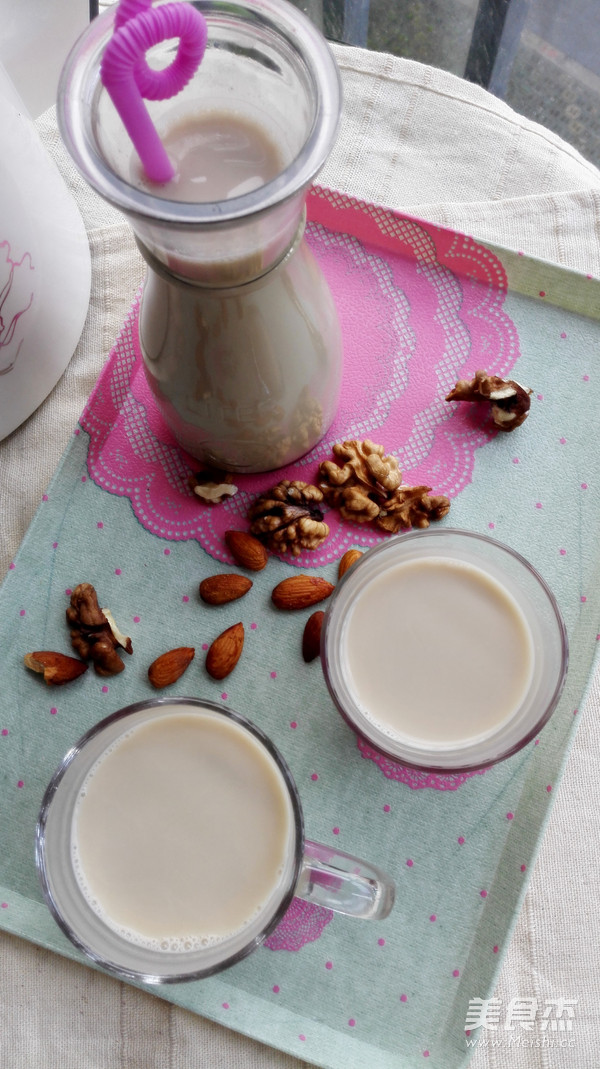 Walnut Almond Milk recipe