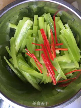 Stir-fried Sausage with Lettuce recipe