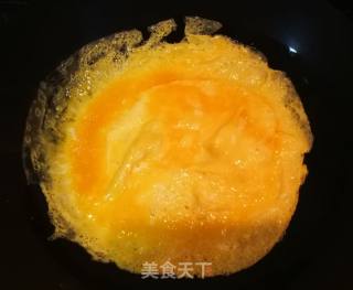 #蛋美食# Egg Skin Mixed with Celery recipe