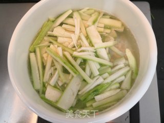 Protein Loofah and Wolfberry Soup recipe