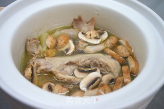 Mushroom Chicken Soup and Hot and Sour Chicken Shreds recipe