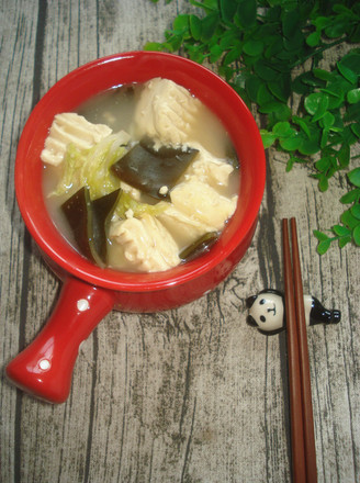 Tofu Soup with Cabbage and Seaweed