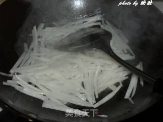 Hot and Sour White Radish Shreds recipe