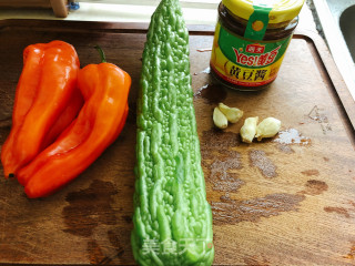 Braised Bitter Gourd in Sauce recipe