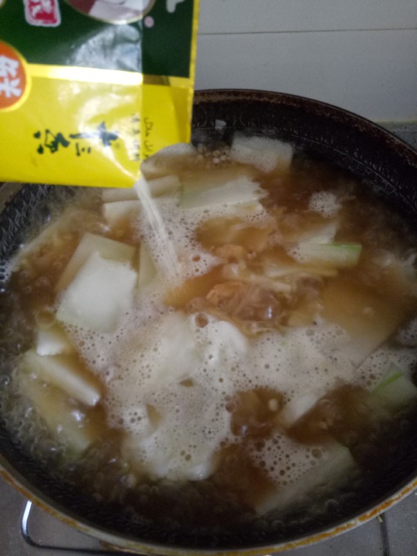 Winter Melon, Sea Rice and Coix Seed Soup recipe