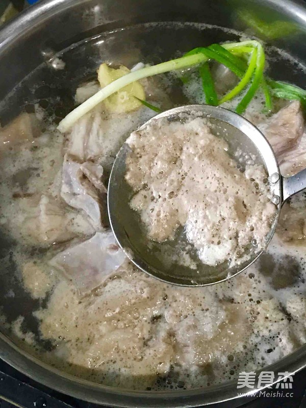 Lamb Chops Stewed with Radish recipe