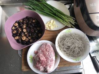 Pork Buns with Shallots and Mushrooms recipe