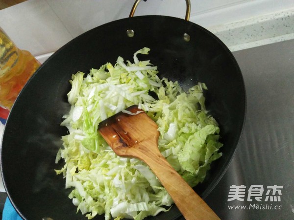 Stir-fried Cabbage Meatballs recipe