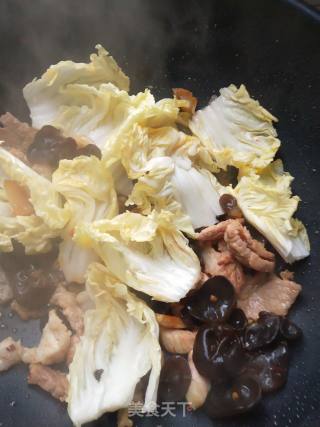 Fried Pork with Vermicelli and Fungus recipe