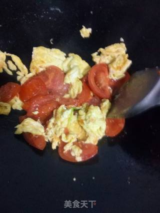 Tomato Scrambled Eggs recipe