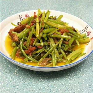 Maternal Shredded Pork with Celery recipe