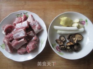 Grilled Pork Ribs with Mushrooms recipe